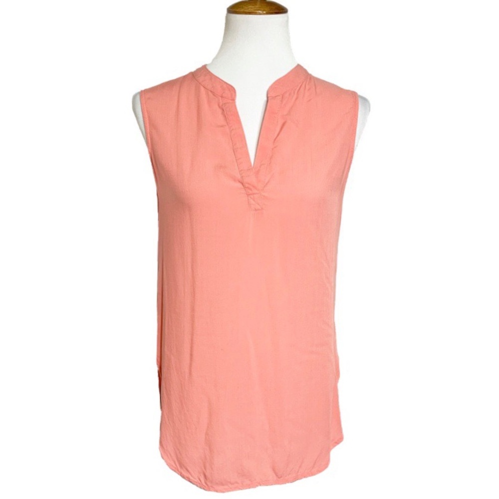 Sleeveless Coral Split-Neck Women's Top